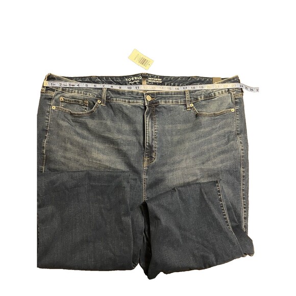 Torrid Trio Boot High-Rise Jeans in the El Nino Wash, Size 28-30 Short - Picture 8 of 13